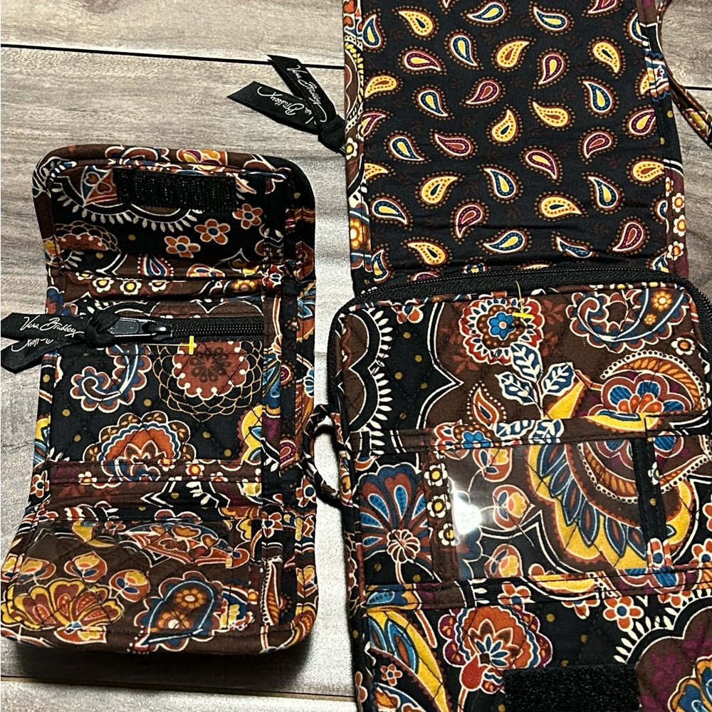 VERA BRADLEY shoulder purse and wallet combo - in fantastic shape